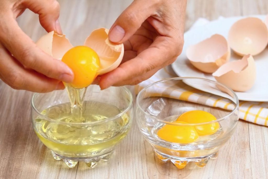 10 Ways To Use Egg White For Blackheads Removal